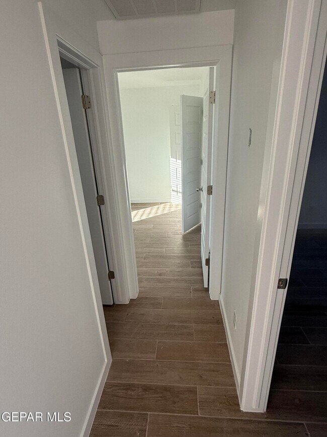 Building Photo - 7746 Kiely Rd