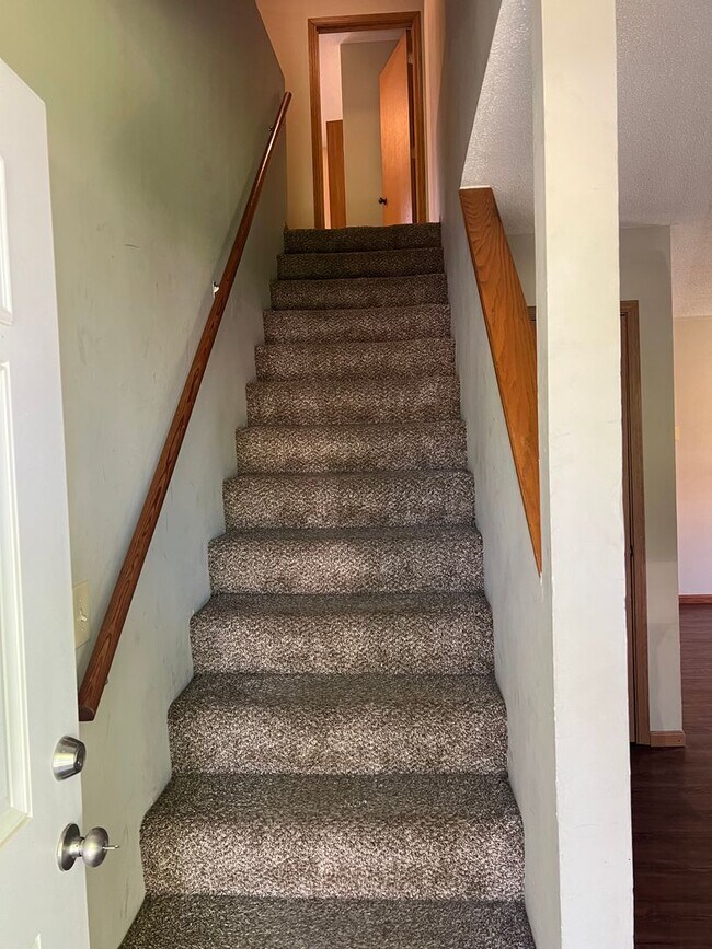 Building Photo - 630-632 W. Country Squire Ct.