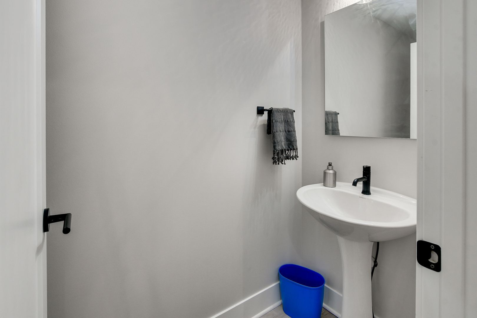 half bath on main level - 1013 Park Ave