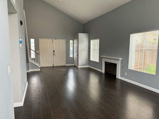 Building Photo - House for Rent