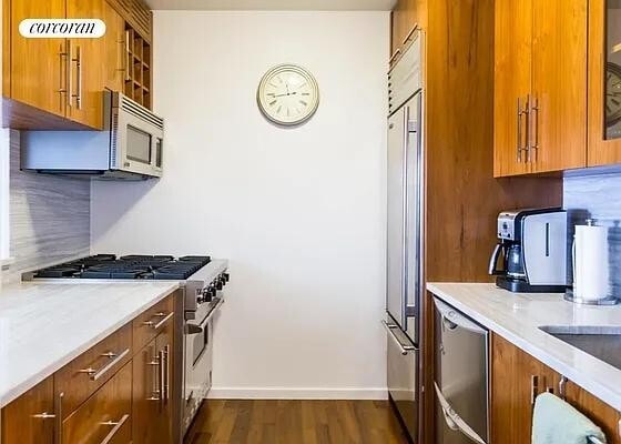 Building Photo - 88 Greenwich St