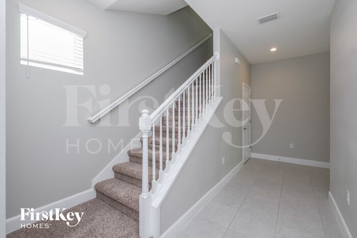 Building Photo - 6322 Heirloom Pl