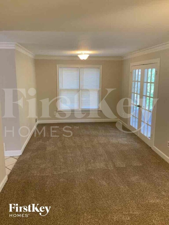 Building Photo - 1395 Oakengate Dr