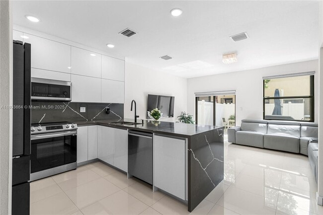 Building Photo - 9385 W 33rd Way