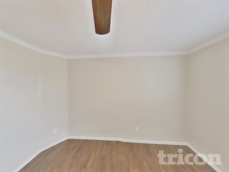 Building Photo - 105 Phlox Ln