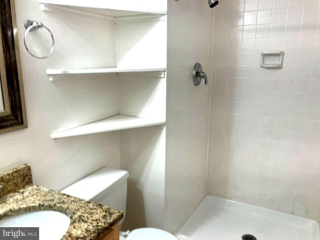 Building Photo - 10195 Valentino Dr