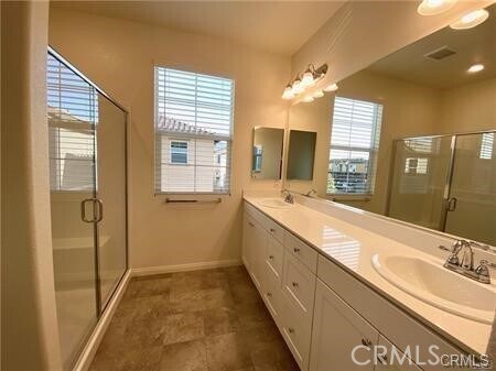 Building Photo - 5585 Valencia Dr
