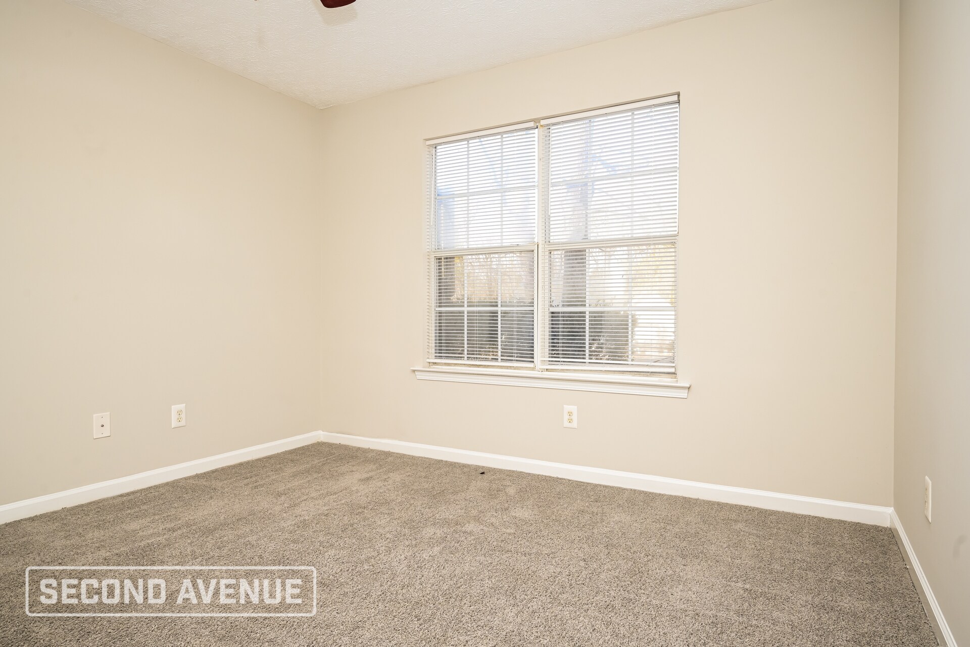 Building Photo - 75 Lark Rd