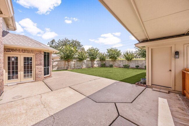 Building Photo - 1919 Valleria Ct