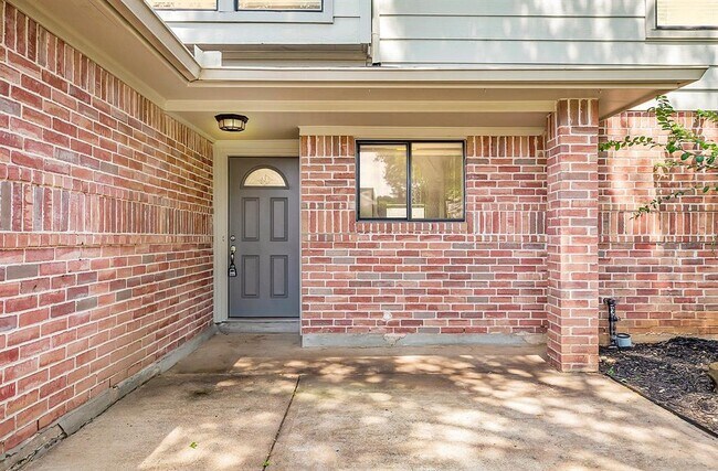 Building Photo - 3807 Cedar Valley Dr