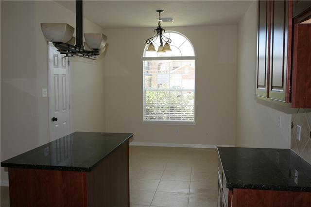 Building Photo - 20114 Breezy Oak Ct