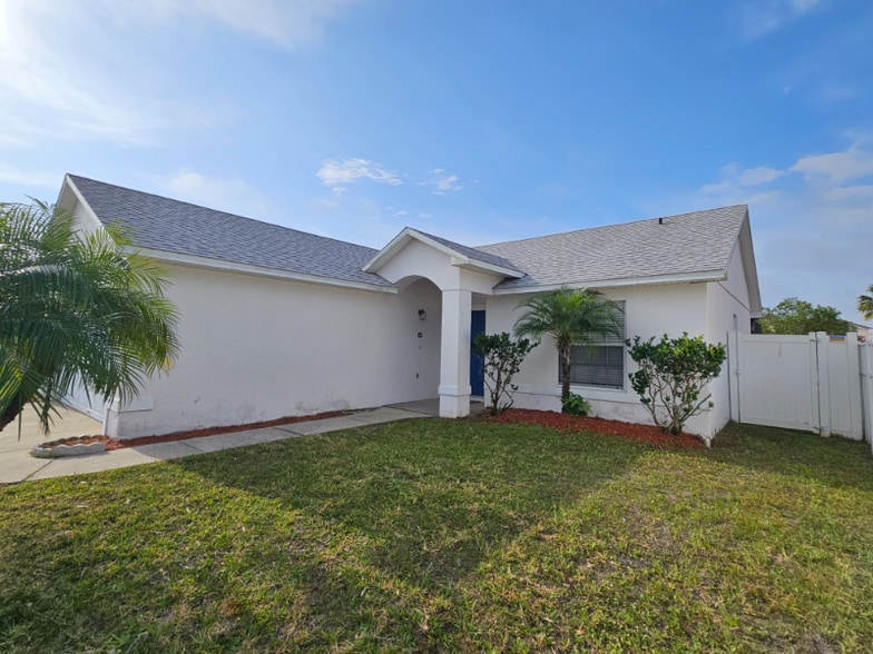 Building Photo - 705 Eagle Pointe S