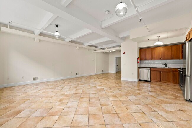 Primary Photo - 300 Communipaw Ave