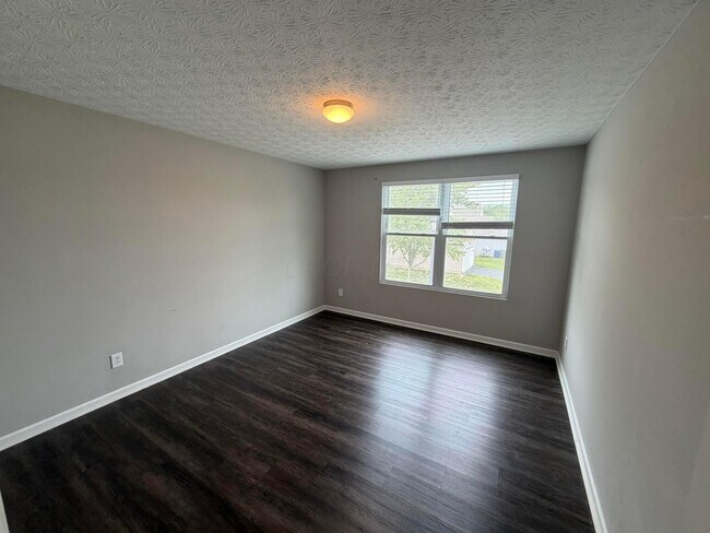 Building Photo - 9335 Polaris Green Dr