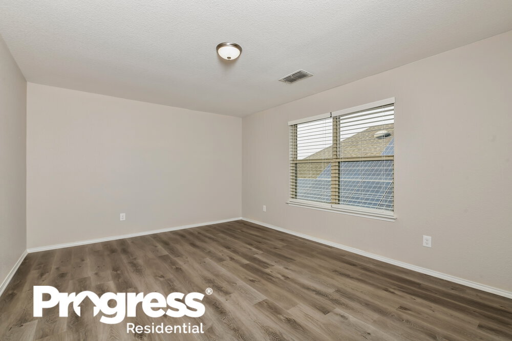 Building Photo - 8225 Spruce Meadows Dr