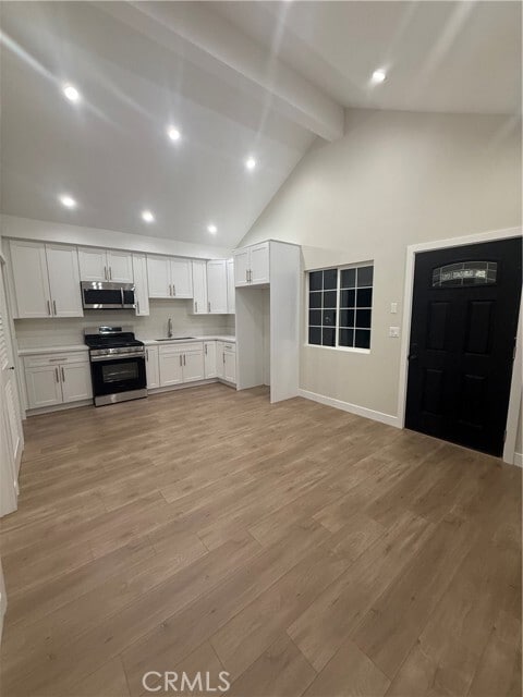 Building Photo - 8039 Allott Ave