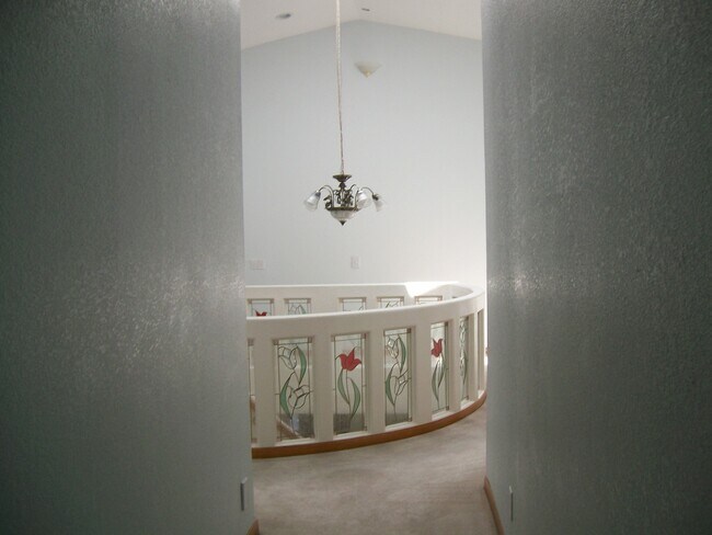 Building Photo - Centrally Located Custom Home each bedroom...