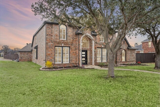 Building Photo - 684 Hollow Cir