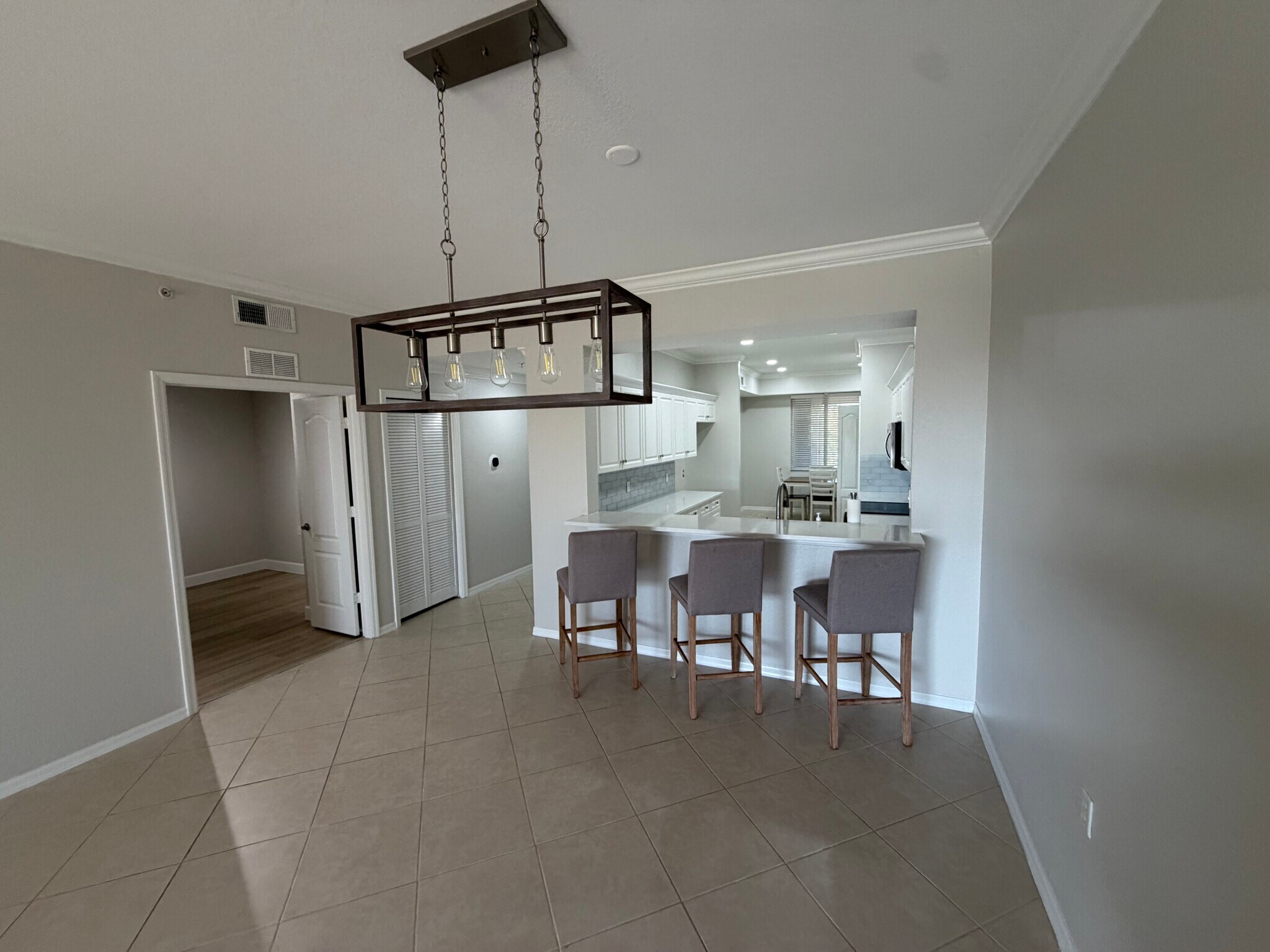Building Photo - 8550 Kingbird Loop
