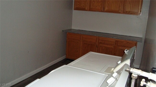 Building Photo - 5712 Stacey Ave