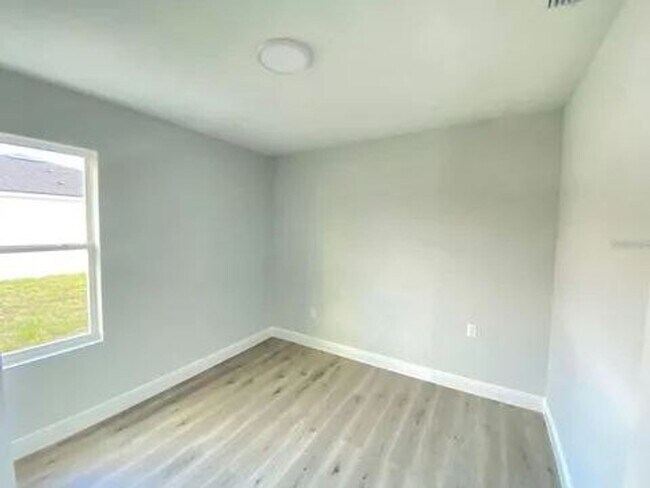 Building Photo - 9447 Acco Ave