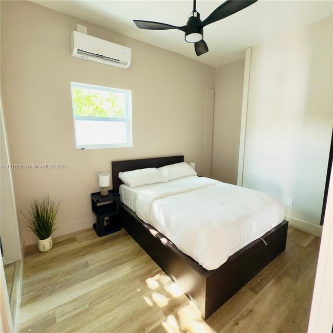 Building Photo - 220 NW 126th St