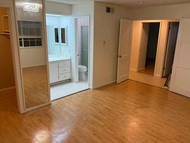 Building Photo - 6801 Olive Tree Way