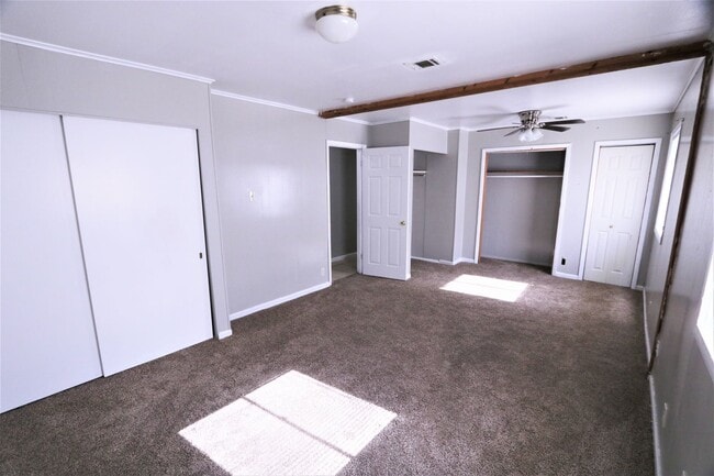 Building Photo - 4355 Beverly Ave