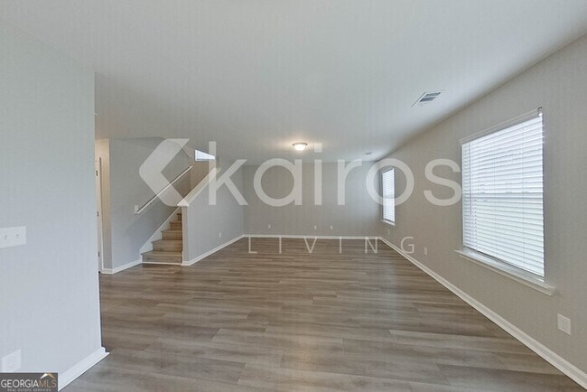 Building Photo - 105 Colonial Wy