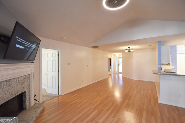 Building Photo - 715 S Fairfield Dr
