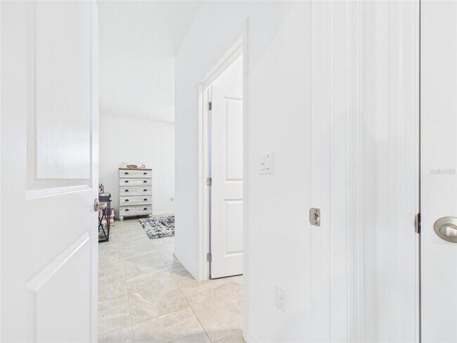 Building Photo - 7251 SW 60th Ln