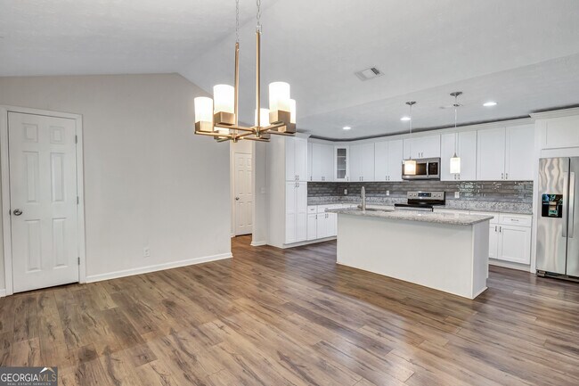 Building Photo - 5772 Lilburn Stone Mountain Rd