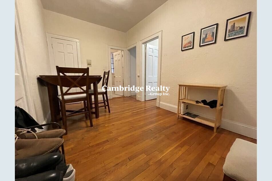 Building Photo - 60 Martin St