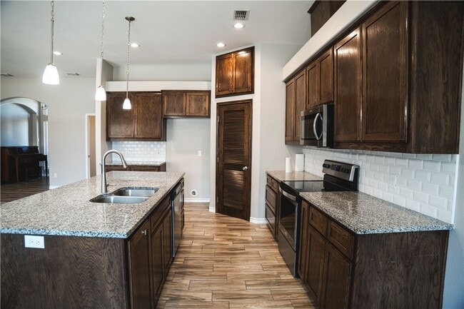 Building Photo - 7509 Miriam Vale Ct