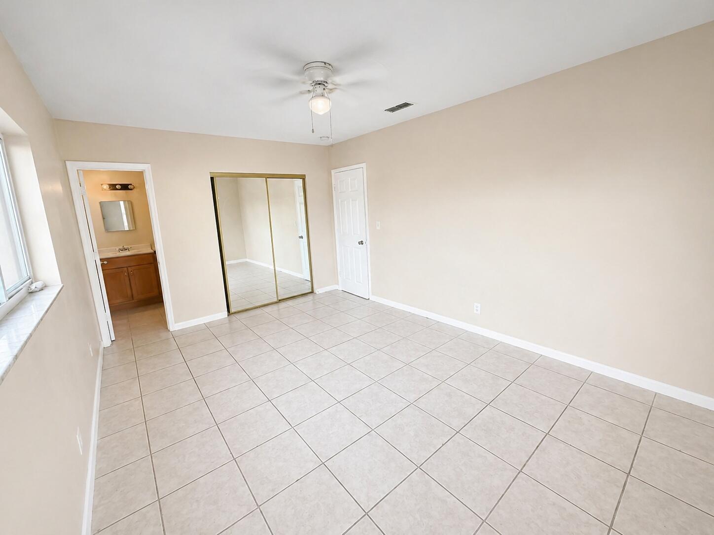 Building Photo - 4151 NW 30th Ter
