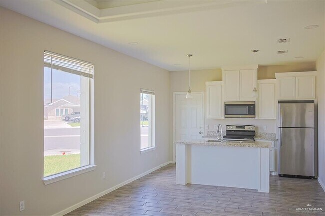 Building Photo - 14 Sandpiper Ave