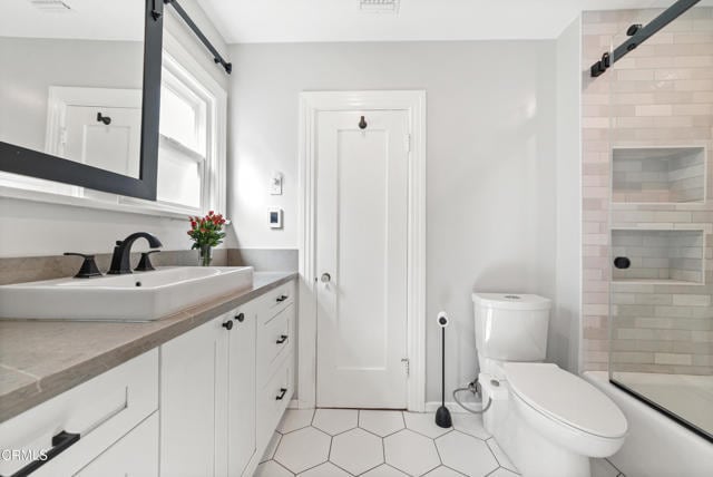 Building Photo - 2808 W Grand Ave