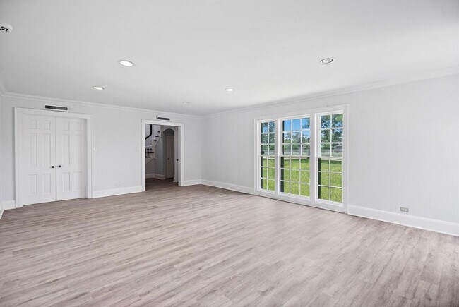 Building Photo - 3424 S MacGregor Way