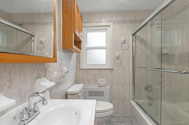 Building Photo - 709 Carlyle St