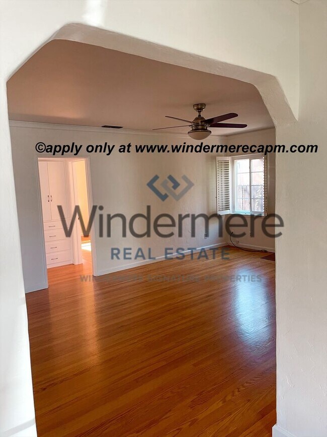 Building Photo - Charming Upper Land Park Home with Vintage Character and Natural Light — 2 Bed, 1 Bath