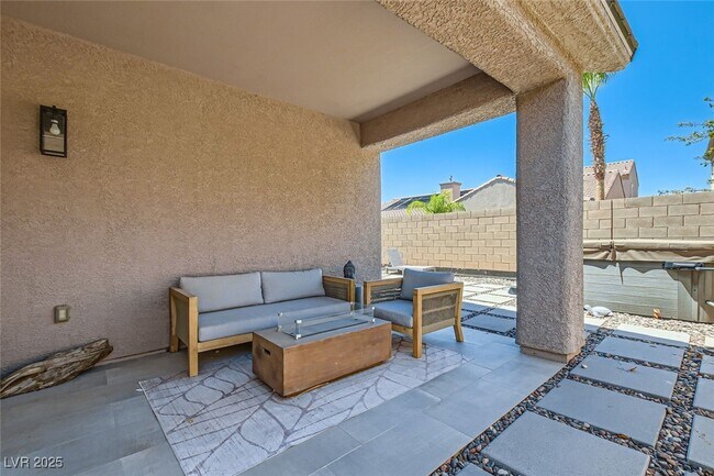 Building Photo - 2724 Mintlaw Ave