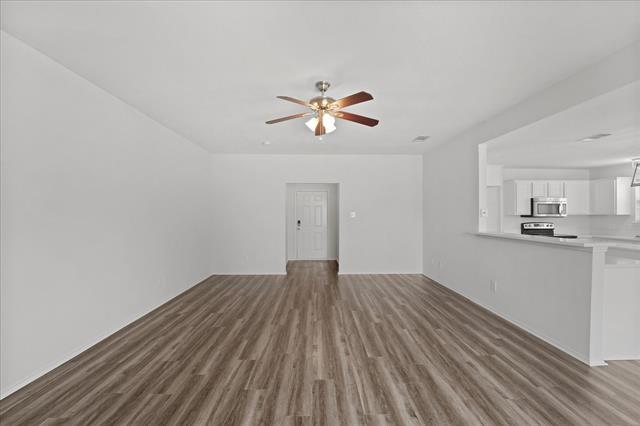 Building Photo - 804 Rowdy Dr