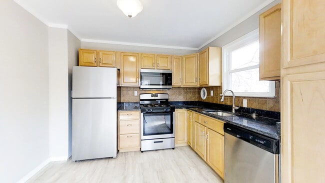 Building Photo - 300 Bowers Ave