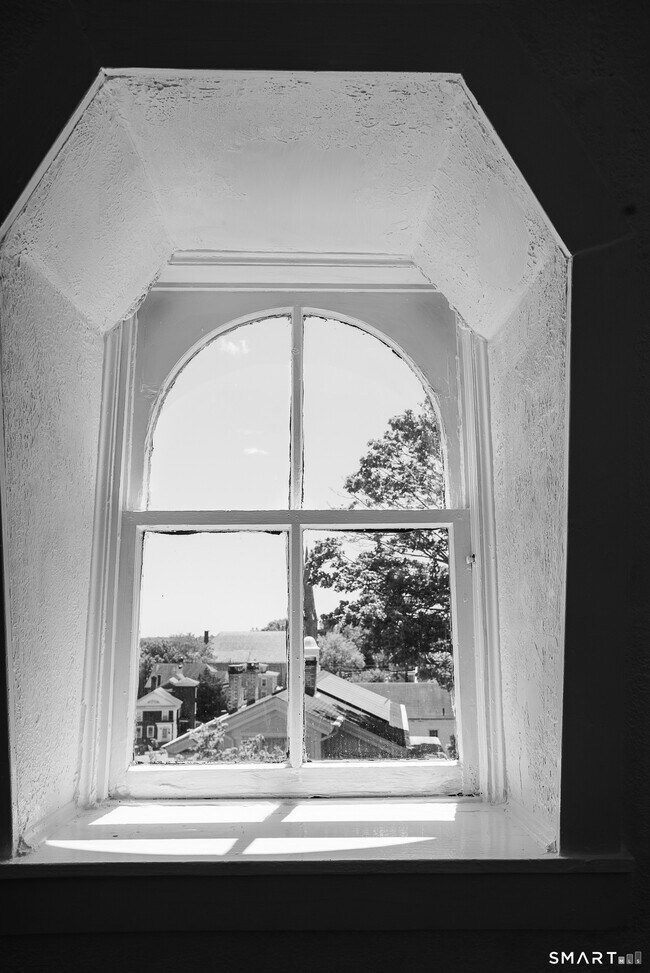 Building Photo - 236 Hempstead St