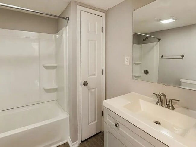 Building Photo - 5224 Byrams Ford Rd