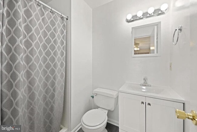 Building Photo - 15435 Reprise Terrace