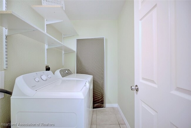 Building Photo - 4706 Mercado Dr