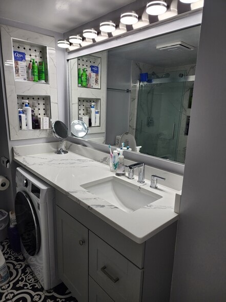 Building Photo - 301 N Beauregard St