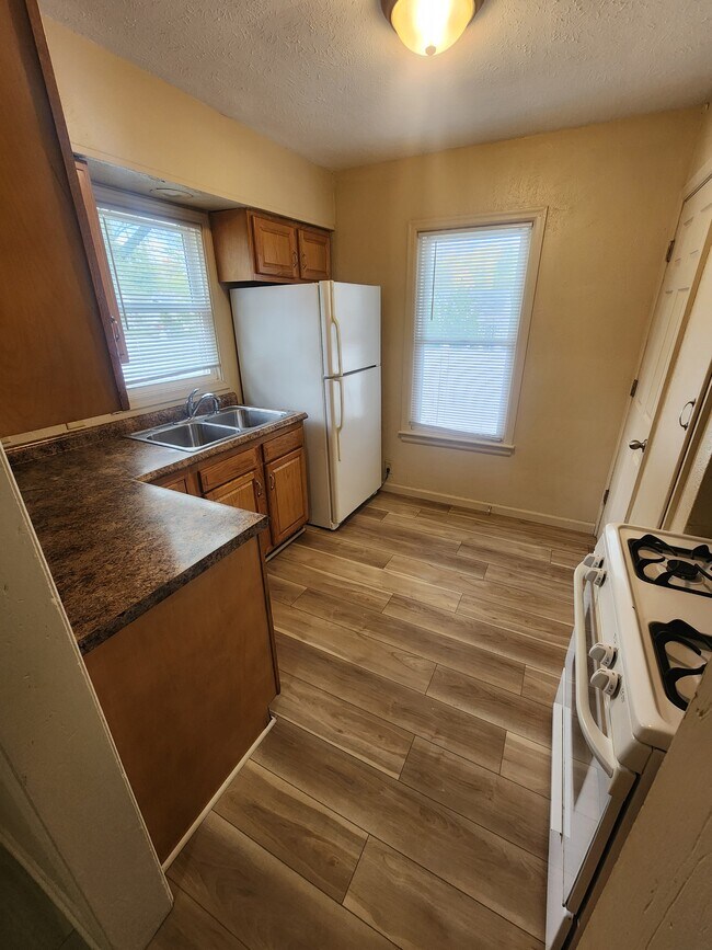 Building Photo - 728 Concord Ave