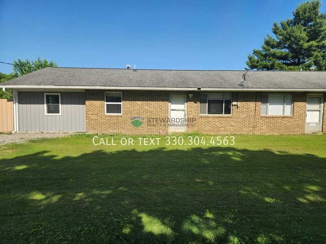 Building Photo - 15257 Lincoln Way W